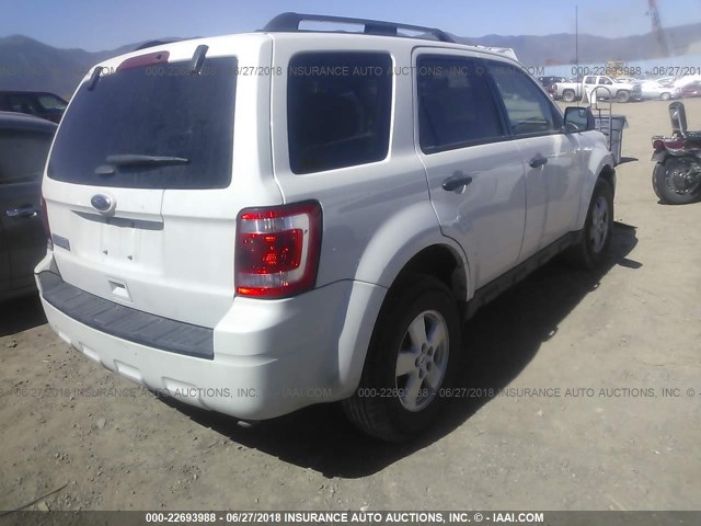 1FMCU9D77CKC56332 - 2012 FORD ESCAPE XLT WHITE photo 4