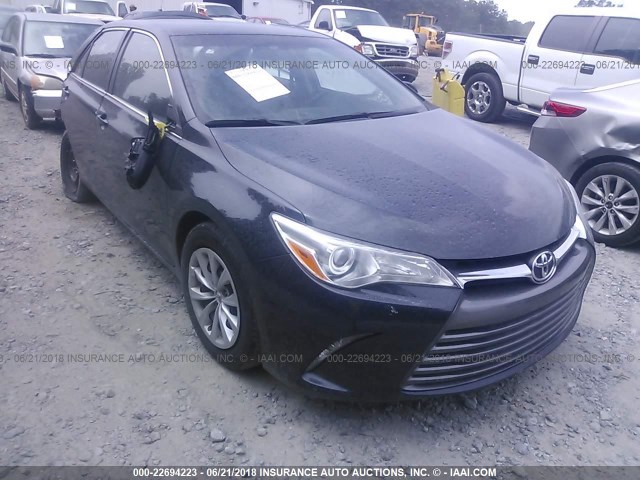 4T4BF1FK3GR553803 - 2016 TOYOTA CAMRY LE/XLE/SE/XSE GRAY photo 1