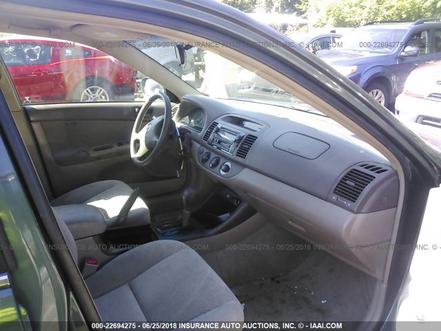 4T1BE32K04U375035 - 2004 TOYOTA CAMRY LE/XLE/SE ტალღისფერი ფოტო 5