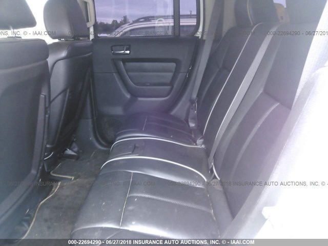 5GTEN13L588174056 - 2008 HUMMER H3 ALPHA WHITE photo 8