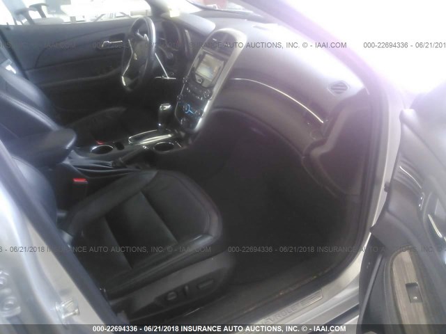 1G11E5SA7GF161616 - 2016 CHEVROLET MALIBU LIMITED LTZ Gümüş foto 5