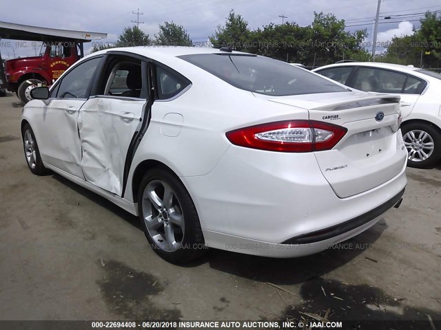 3FA6P0HD3FR224472 - 2015 FORD FUSION SE WHITE photo 3