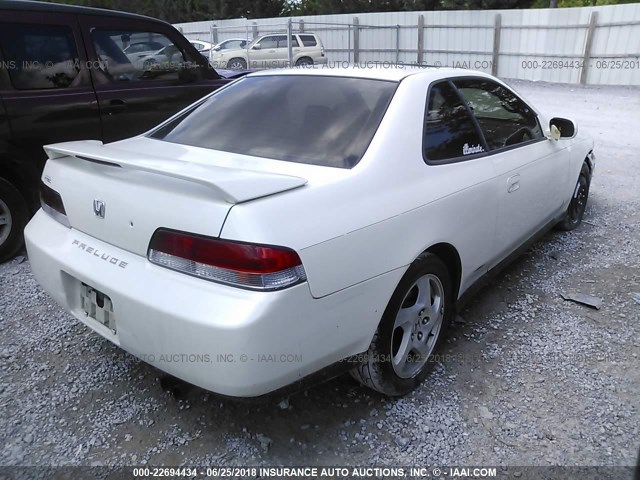 JHMBB6141WC012882 - 1998 HONDA PRELUDE WHITE photo 4