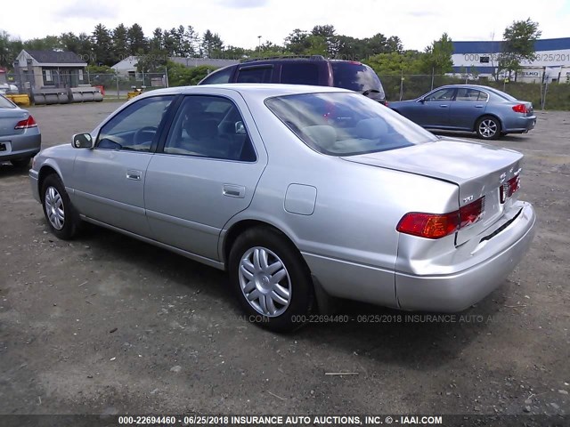4T1BG22K7YU706963 - 2000 TOYOTA CAMRY CE/LE/XLE 银色 照片 3