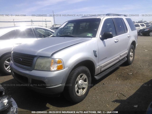 1FMZU73E52UA78583 - 2002 FORD EXPLORER XLT SILVER photo 2