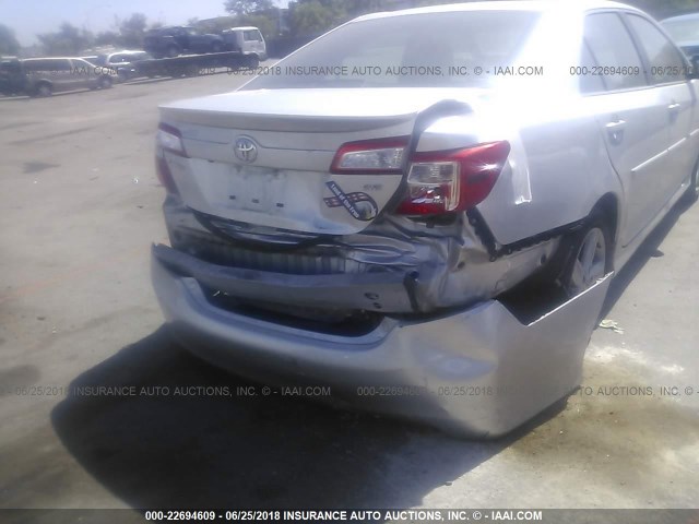 4T1BF1FK5EU370751 - 2014 TOYOTA CAMRY L/SE/LE/XLE 银色 照片 6