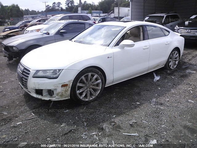 WAUYGAFC3CN131448 - 2012 AUDI A7 PREMIUM PLUS WHITE photo 2