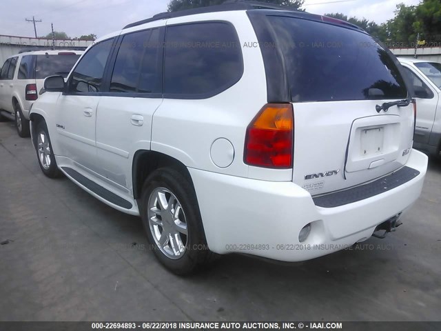 1GKES63MX62240837 - 2006 GMC ENVOY DENALI WHITE photo 3