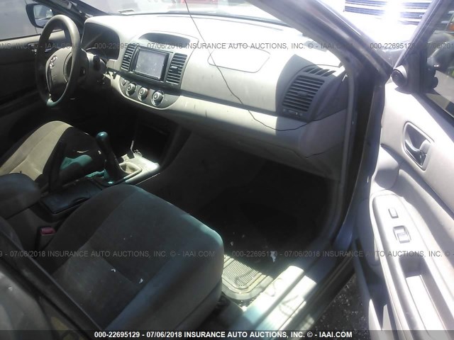 JTDBE32K663059880 - 2006 TOYOTA CAMRY LE/XLE BROWN photo 5