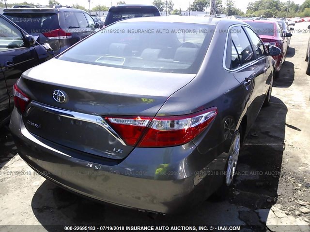 4T4BF1FK8FR469345 - 2015 TOYOTA CAMRY LE/XLE/SE/XSE BROWN photo 4