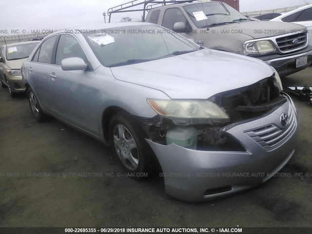 4T1BE46K07U033900 - 2007 TOYOTA CAMRY NEW GENERAT CE/LE/XLE/SE SILVER photo 1