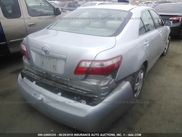 4T1BE46K07U033900 - 2007 TOYOTA CAMRY NEW GENERAT CE/LE/XLE/SE SILVER photo 4