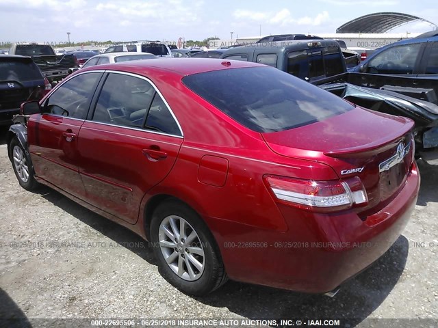 4T1BK3EK1BU123750 - 2011 TOYOTA CAMRY SE/LE/XLE RED photo 3