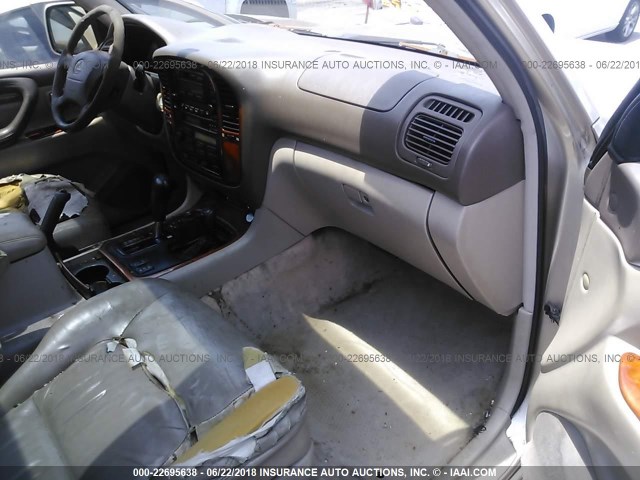 JT6HT00W4W0010092 - 1998 LEXUS LX 470 GOLD photo 5