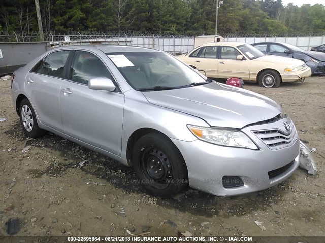 4T1BF3EK6BU772514 - 2011 TOYOTA CAMRY SE/LE/XLE SILVER photo 1