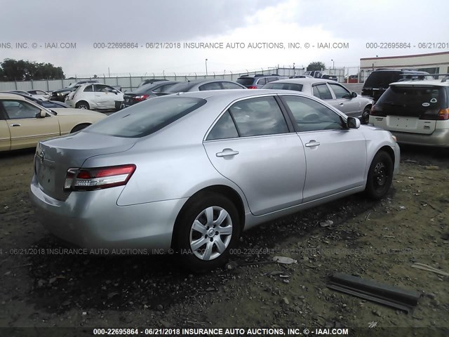 4T1BF3EK6BU772514 - 2011 TOYOTA CAMRY SE/LE/XLE SILVER photo 4