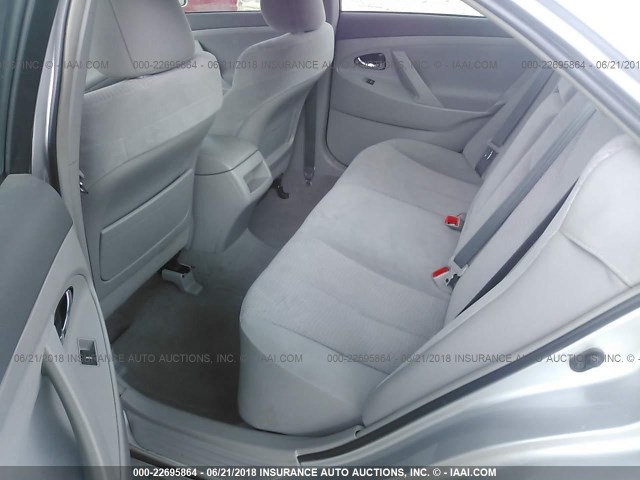 4T1BF3EK6BU772514 - 2011 TOYOTA CAMRY SE/LE/XLE SILVER photo 8