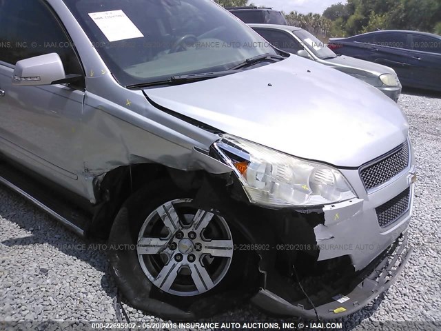 1GNKRGED1BJ374267 - 2011 CHEVROLET TRAVERSE LT SILVER photo 6