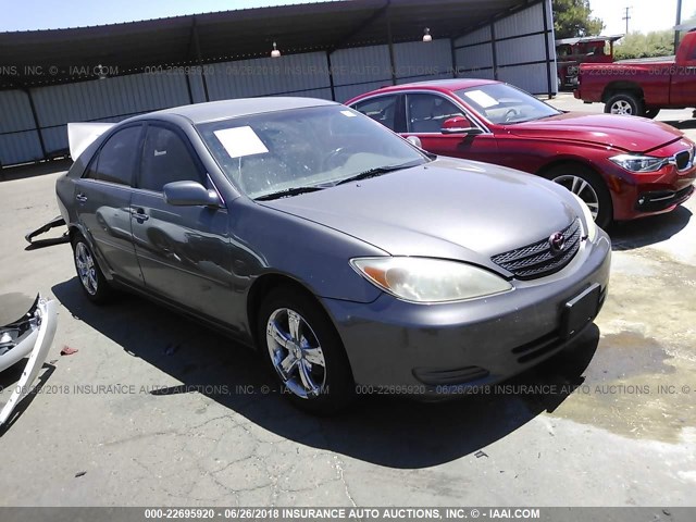 4T1BF30K84U573121 - 2004 TOYOTA CAMRY LE/XLE/SE ნაცრისფერი ფოტო 1
