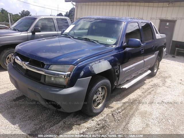 3GNEC13T42G155715 - 2002 CHEVROLET AVALANCHE C1500 BLUE photo 2