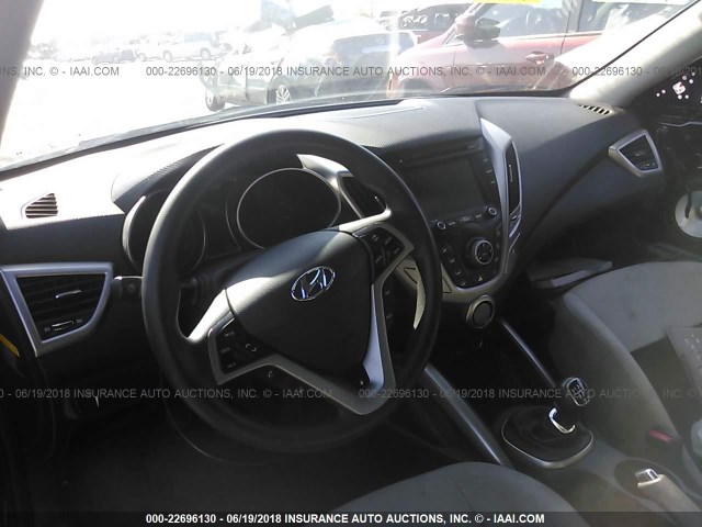 KMHTC6AD6DU088846 - 2013 HYUNDAI VELOSTER BLACK photo 5