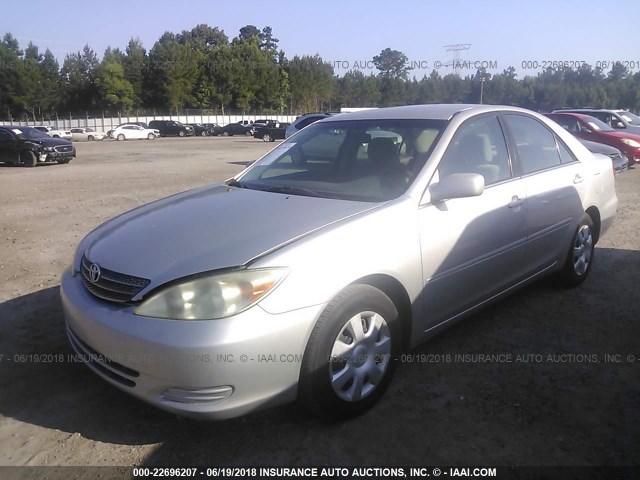4T1BE32KX2U530400 - 2002 TOYOTA CAMRY LE/XLE/SE 银色 照片 2