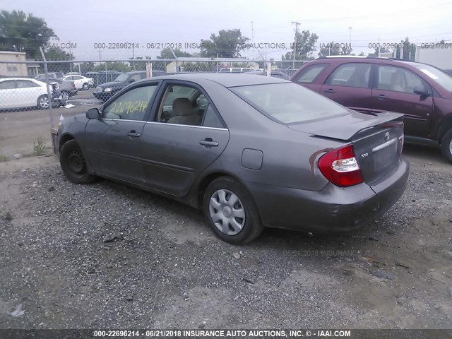 4T1BE32K53U728268 - 2003 TOYOTA CAMRY LE/XLE/SE ნაცრისფერი ფოტო 3
