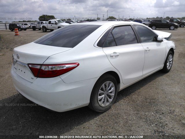4T4BF1FK7FR486752 - 2015 TOYOTA CAMRY LE/XLE/SE/XSE WHITE photo 4