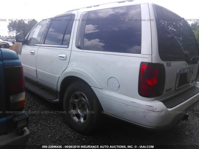 5LMEU27R32LJ02168 - 2002 LINCOLN NAVIGATOR Ақ фото 3