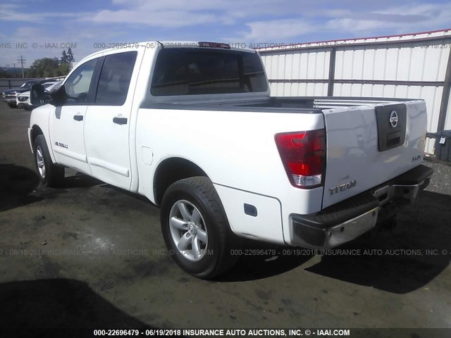 1N6AA07C98N354936 - 2008 NISSAN TITAN XE/SE/LE/PRO-4X WHITE photo 3