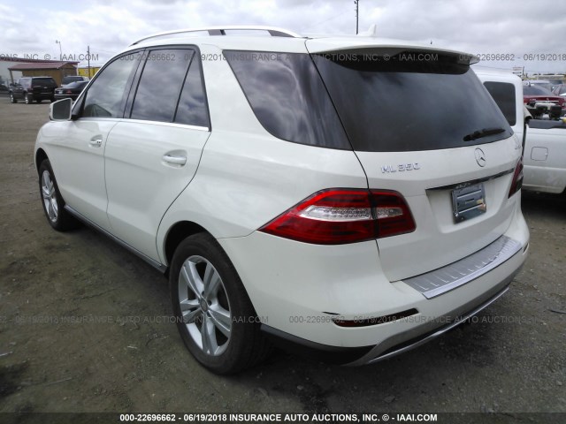 4JGDA5HB4DA120770 - 2013 MERCEDES-BENZ ML 350 4MATIC WHITE photo 3