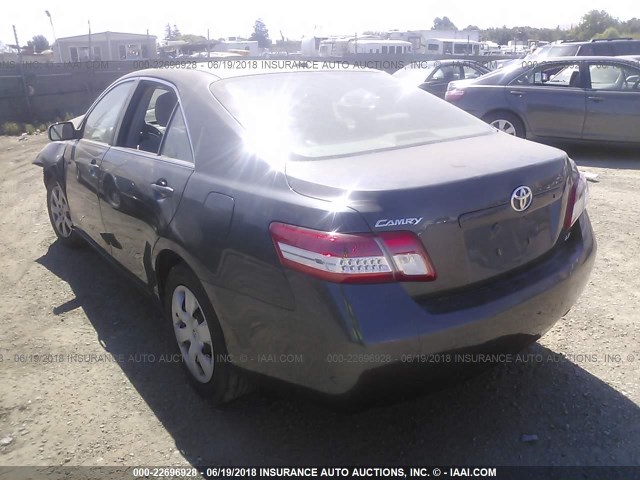 4T1BF3EK4AU061554 - 2010 TOYOTA CAMRY SE/LE/XLE 灰色 照片 3