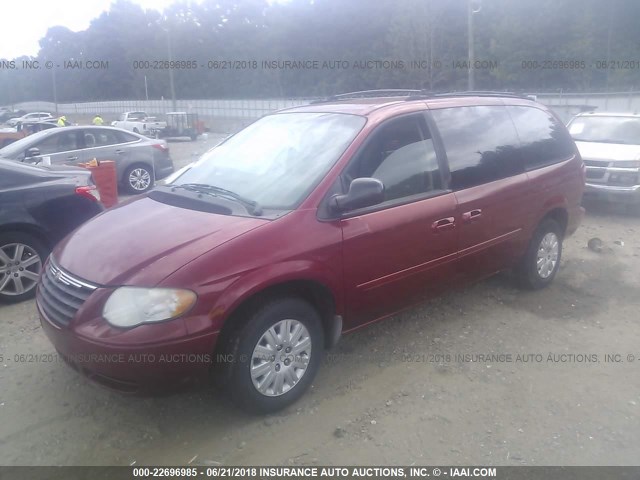 2C8GP44R75R407481 - 2005 CHRYSLER TOWN & COUNTRY LX RED photo 2