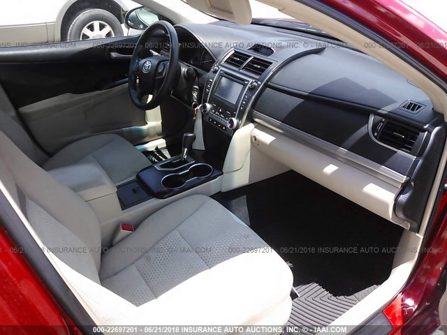 4T1BF1FKXDU692753 - 2013 TOYOTA CAMRY L/SE/LE/XLE 红色 照片 5