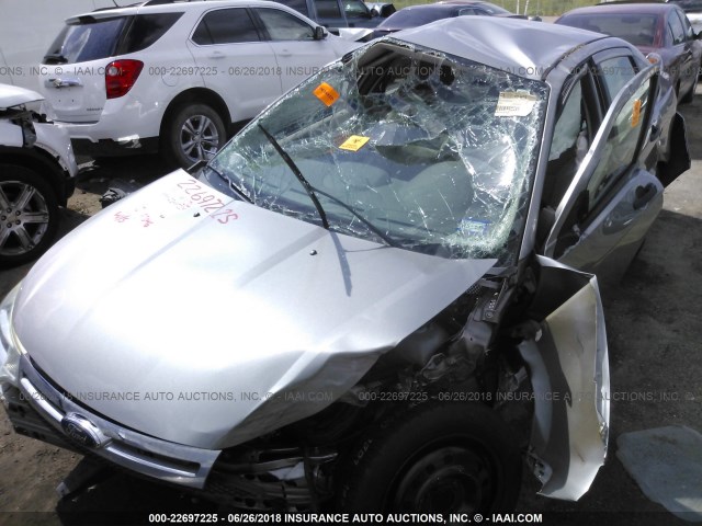 1FAHP35N48W286759 - 2008 FORD FOCUS SE/SEL/SES GRAY photo 6