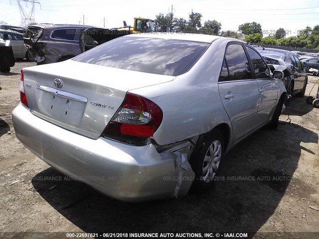 4T1BE32K84U864170 - 2004 TOYOTA CAMRY LE/XLE/SE ვერცხლისფერი ფოტო 4