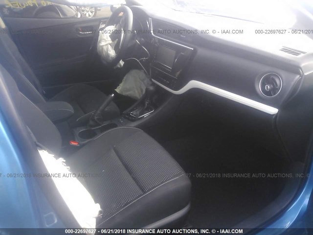 JTNKARJE4JJ564956 - 2018 TOYOTA COROLLA IM BLUE photo 5