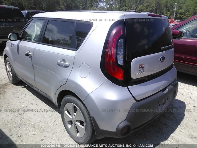 KNDJN2A22G7858265 - 2016 KIA SOUL 银色 照片 3