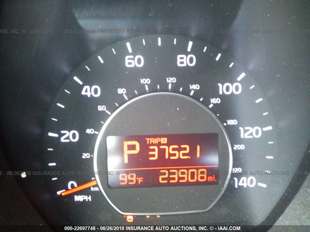 KNDJN2A22G7858265 - 2016 KIA SOUL 银色 照片 7