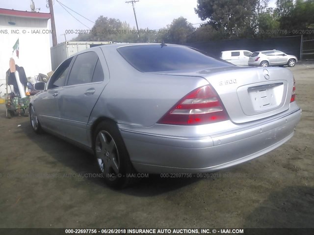 WDBNG75J4YA047936 - 2000 MERCEDES-BENZ S 500 SILVER photo 3