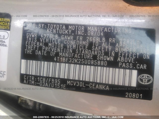 4T1BF32K25U085880 - 2005 TOYOTA CAMRY LE/XLE/SE 银色 照片 9