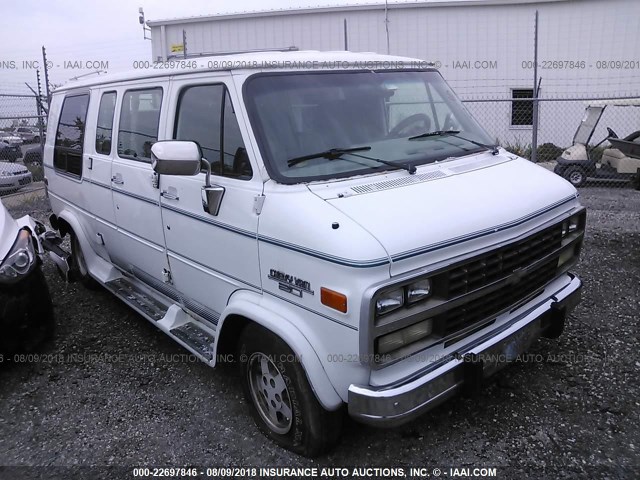 1GBEG25K2RF155753 - 1994 CHEVROLET G20 WHITE photo 1