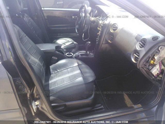 2G2WR544141218103 - 2004 PONTIAC GRAND PRIX GTP შავი ფოტო 5