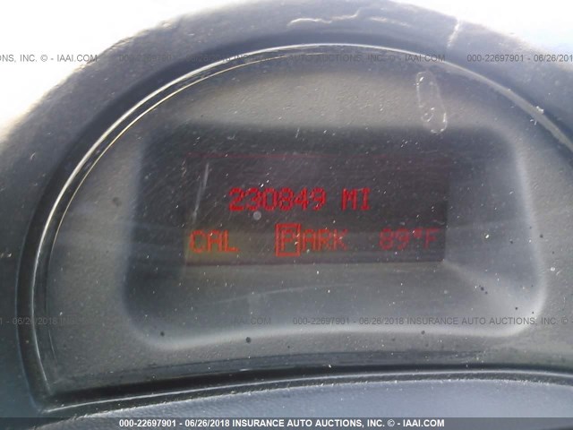 2G2WR544141218103 - 2004 PONTIAC GRAND PRIX GTP შავი ფოტო 7