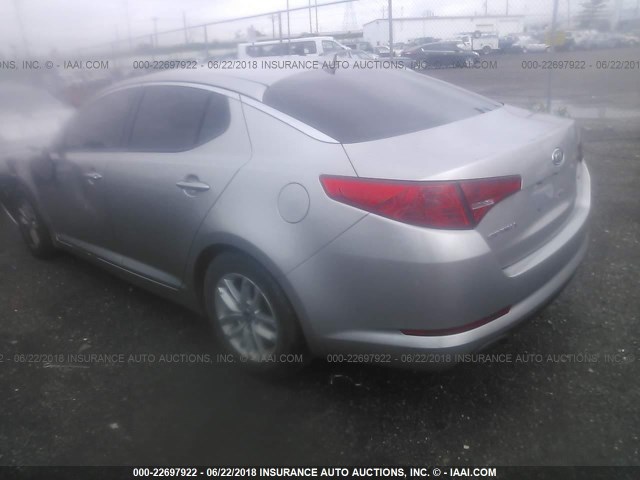 KNAGM4A7XB5186607 - 2011 KIA OPTIMA GRAY photo 3