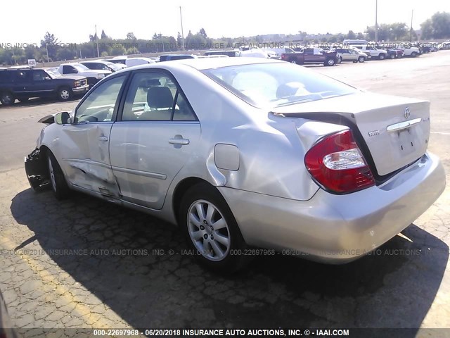 4T1BF30K03U035639 - 2003 TOYOTA CAMRY LE/XLE/SE 银色 照片 3