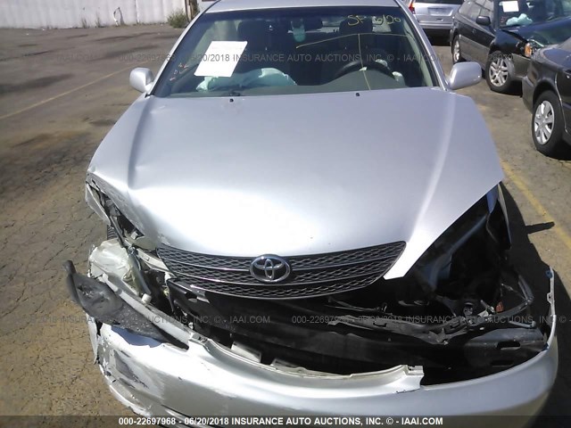 4T1BF30K03U035639 - 2003 TOYOTA CAMRY LE/XLE/SE 银色 照片 6