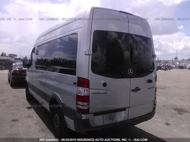 WDZPE7CC1D5743516 - 2013 MERCEDES-BENZ SPRINTER 2500 SILVER photo 3