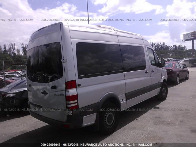 WDZPE7CC1D5743516 - 2013 MERCEDES-BENZ SPRINTER 2500 SILVER photo 4