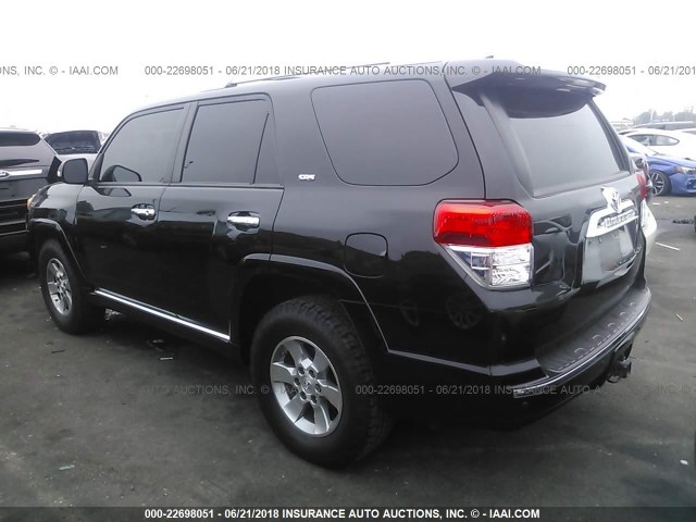 JTEZU5JR2B5024937 - 2011 TOYOTA 4RUNNER SR5/LIMITED BLACK photo 3